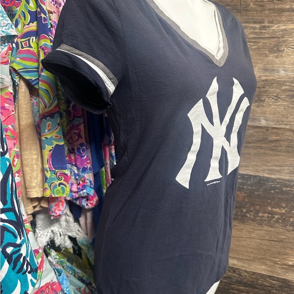 Yankees 5th & Ocean Blue Fitted Short Sleeve Tee - Picture 3 of 6